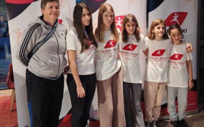 Završno natjecanje osnovnih škola u plivanju za učenice